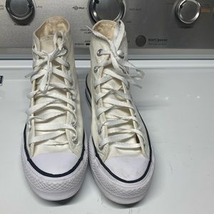 Converse Women’s Chuck Taylor All Star Lift Sneakers Egret White Color Size 7.5
